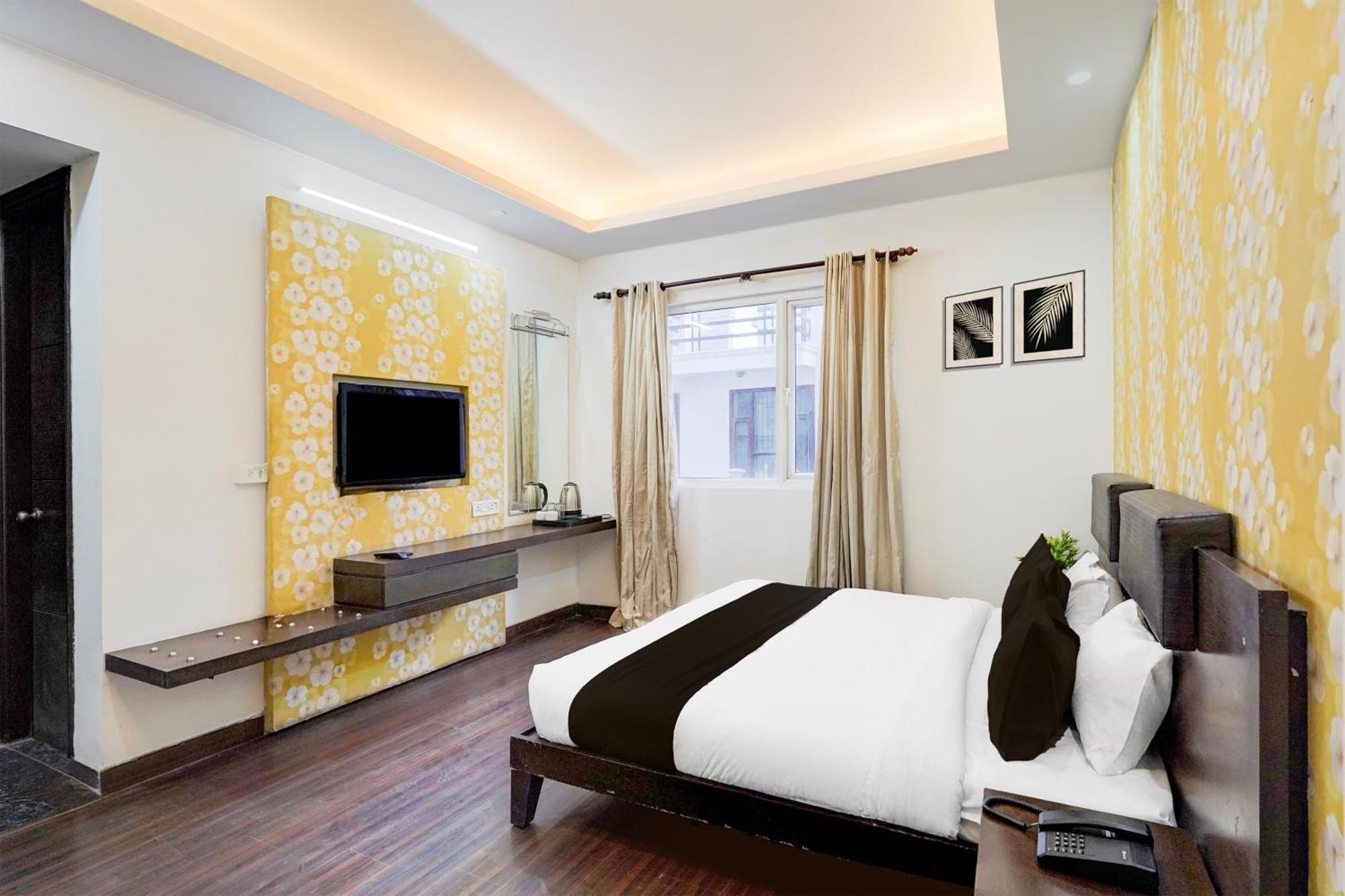 Super Townhouse Sector 51 Noida Near Metro Station Hotel Exterior foto