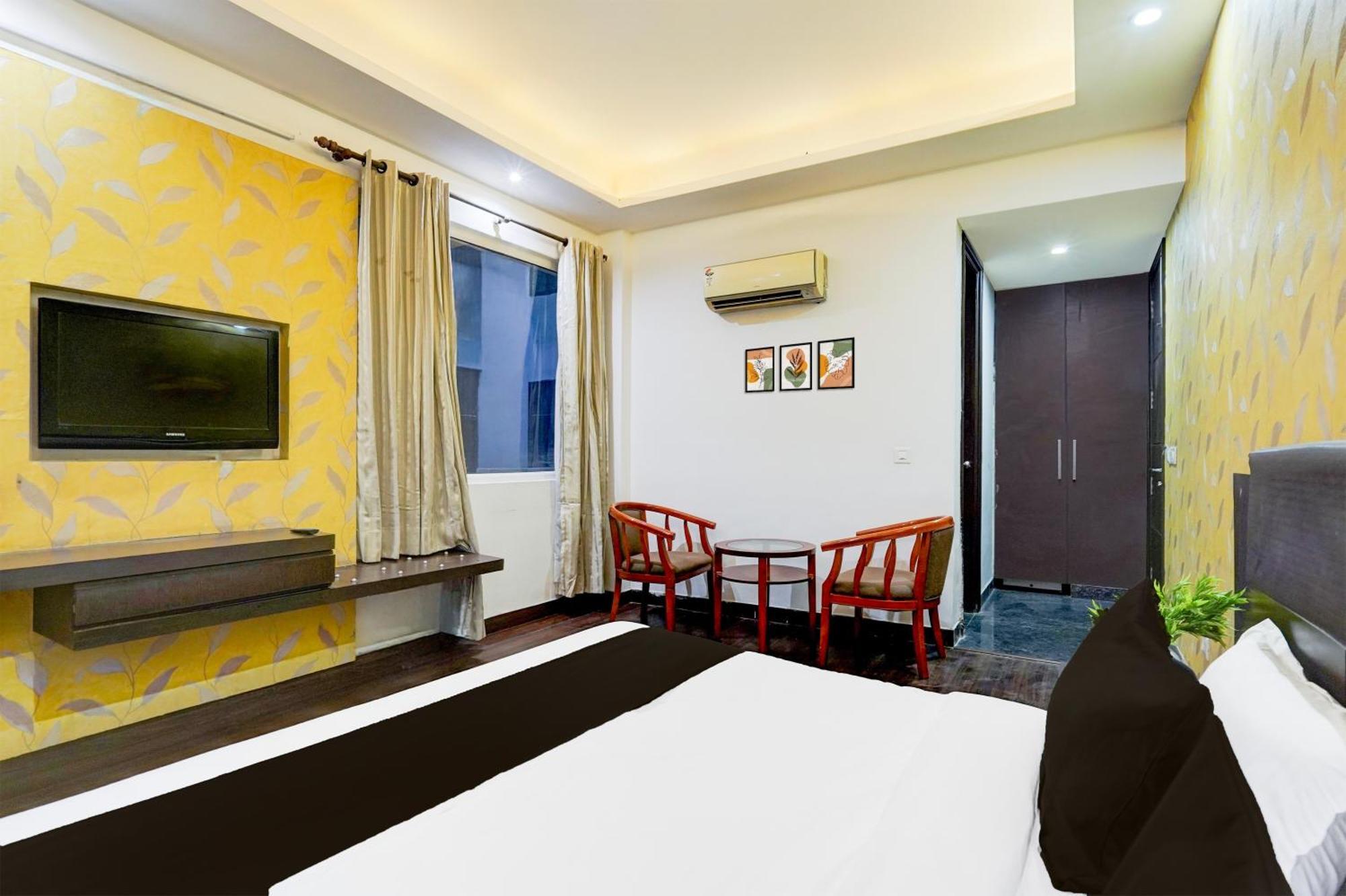 Super Townhouse Sector 51 Noida Near Metro Station Hotel Exterior foto